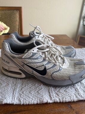 Nike Men’s White and Gray Air Running Sneakers with Black Swoosh